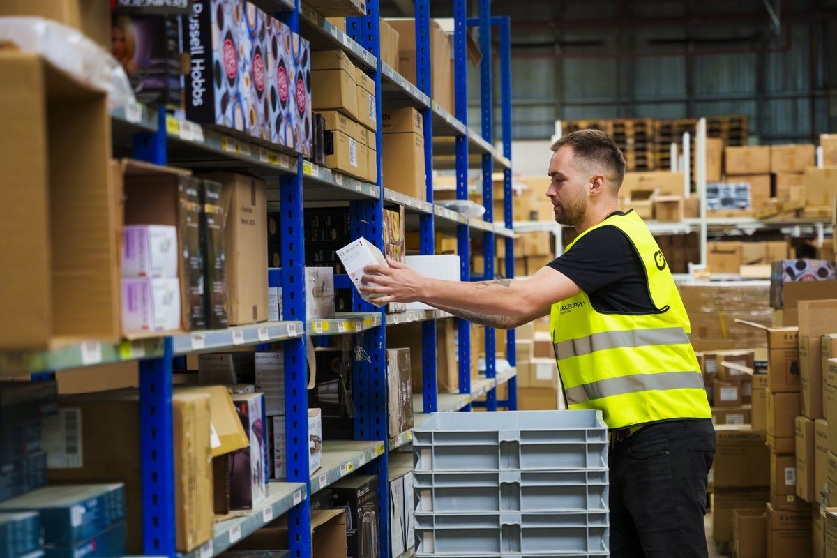 Salesupply fulfillment centre — warehouse worker picking orders across Europe and the USA